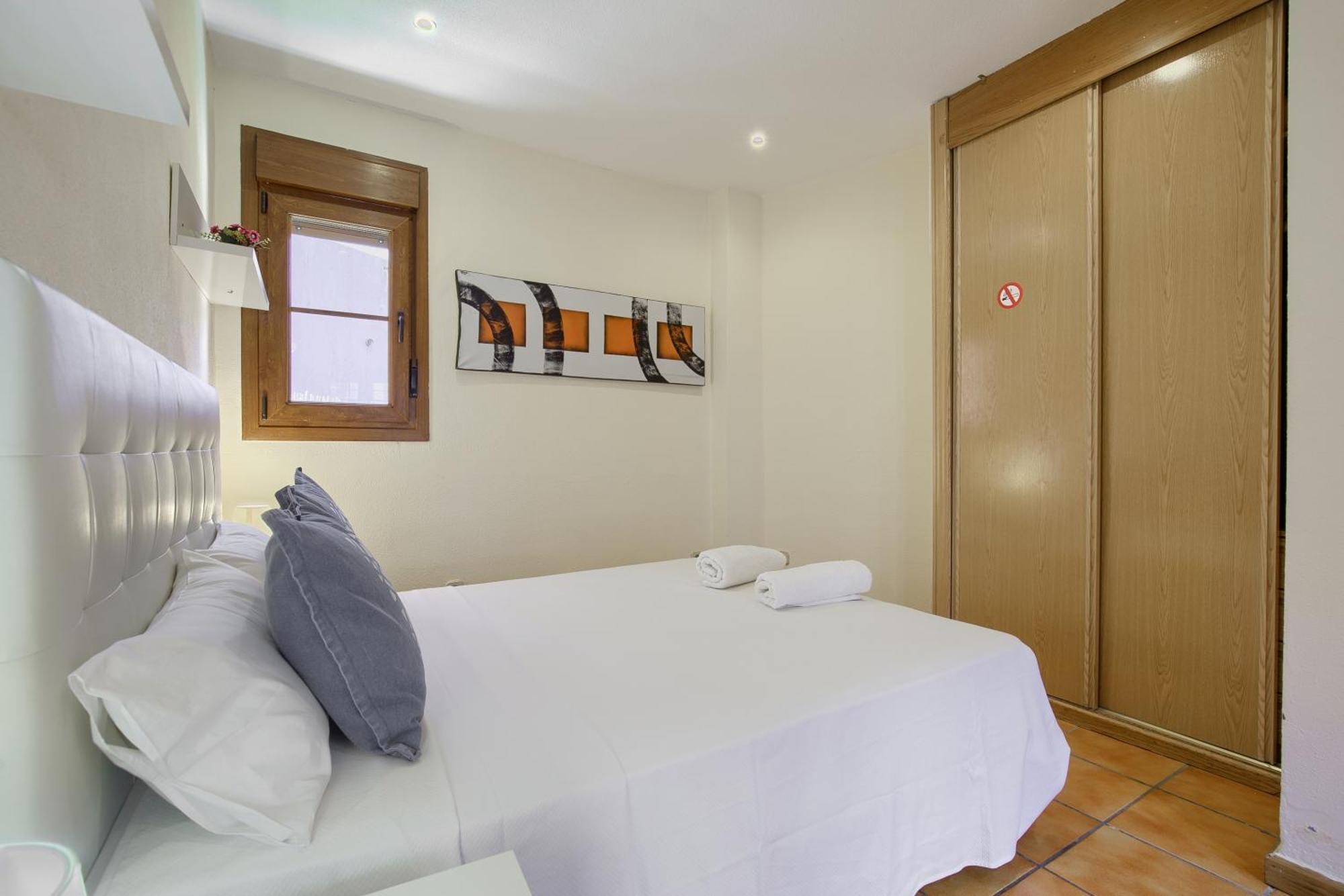 Casona 44 - Apartamento Para 2 Con Wifi, Ac Y Patio Exterior Αλκαλά ντε Ενάρες Εξωτερικό φωτογραφία